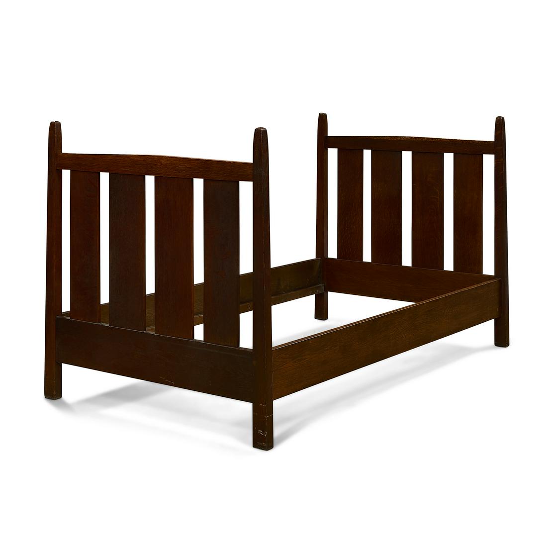Gustav Stickley bed, #923 (1 of 1)