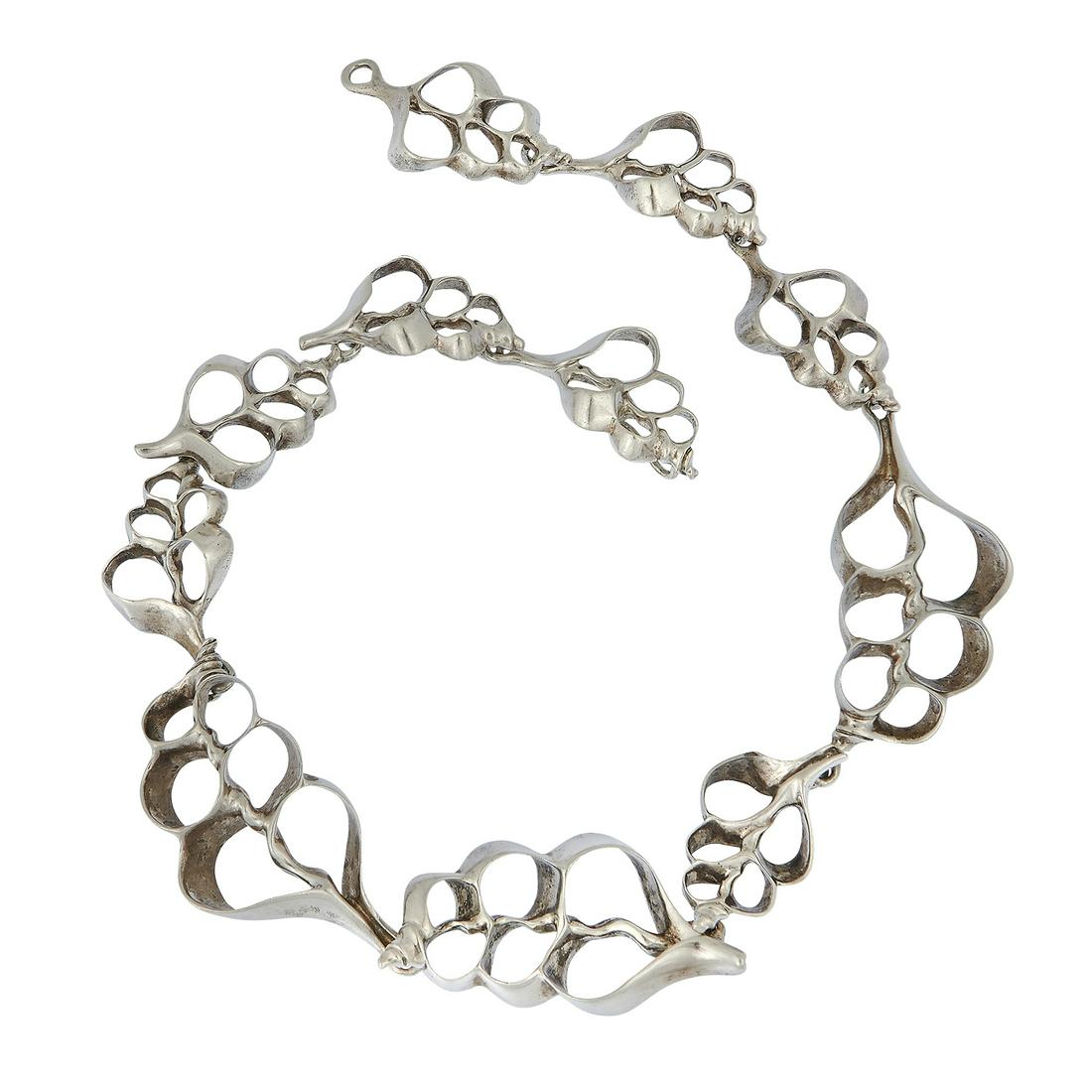 Angela Cummings (b. 1944) Seashell necklace (1 of 3)