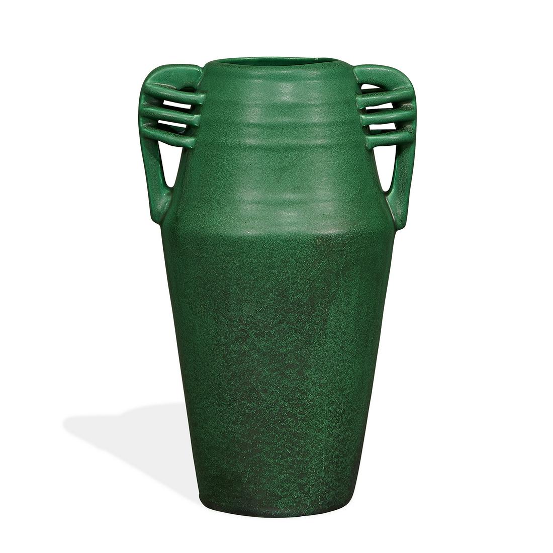 Weller Pottery Co. vase (1 of 3)