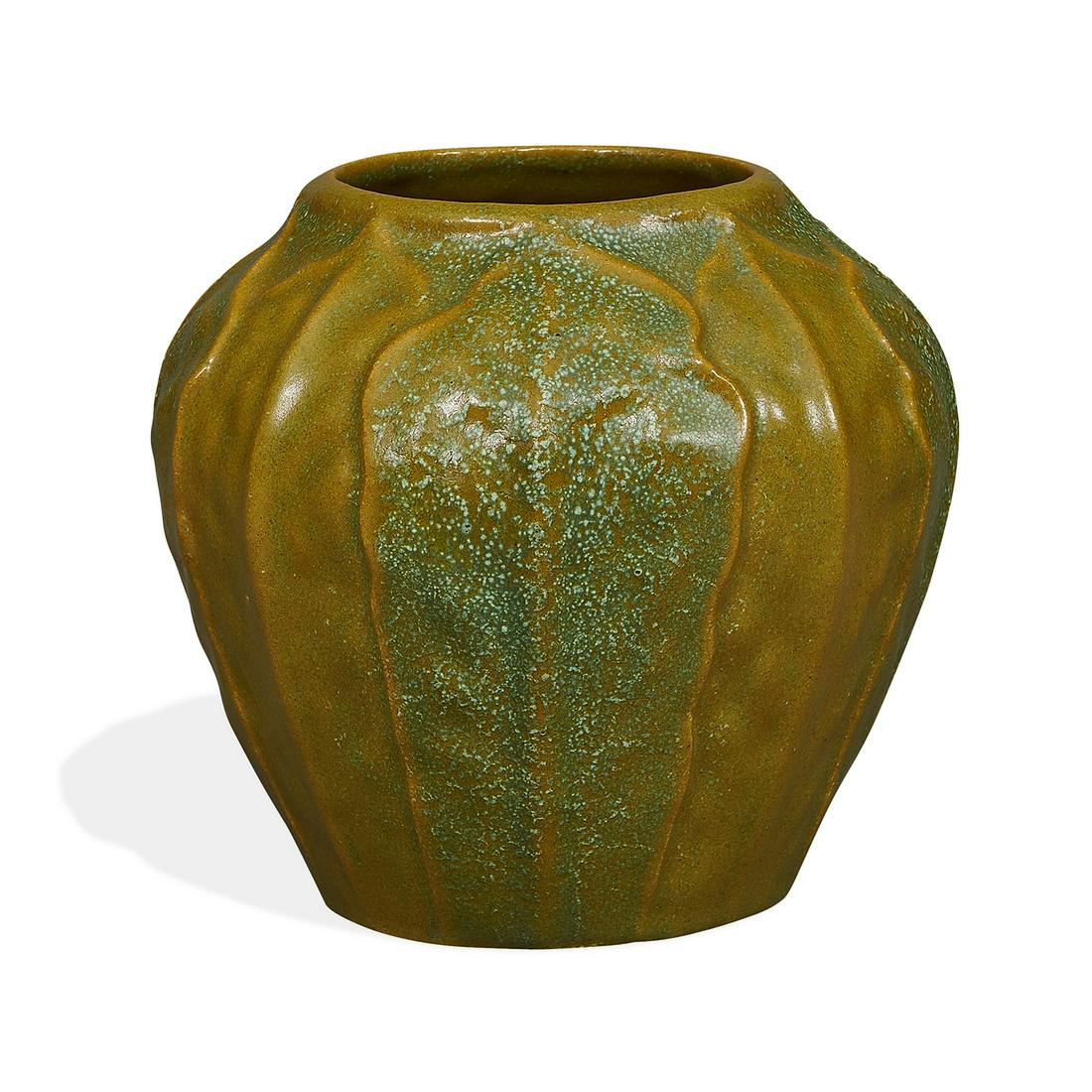 Chicago Crucible Co. vase (1 of 3)