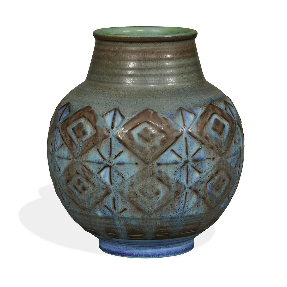 Elizabeth Barrett for Rookwood Pottery vase (1 of 3)