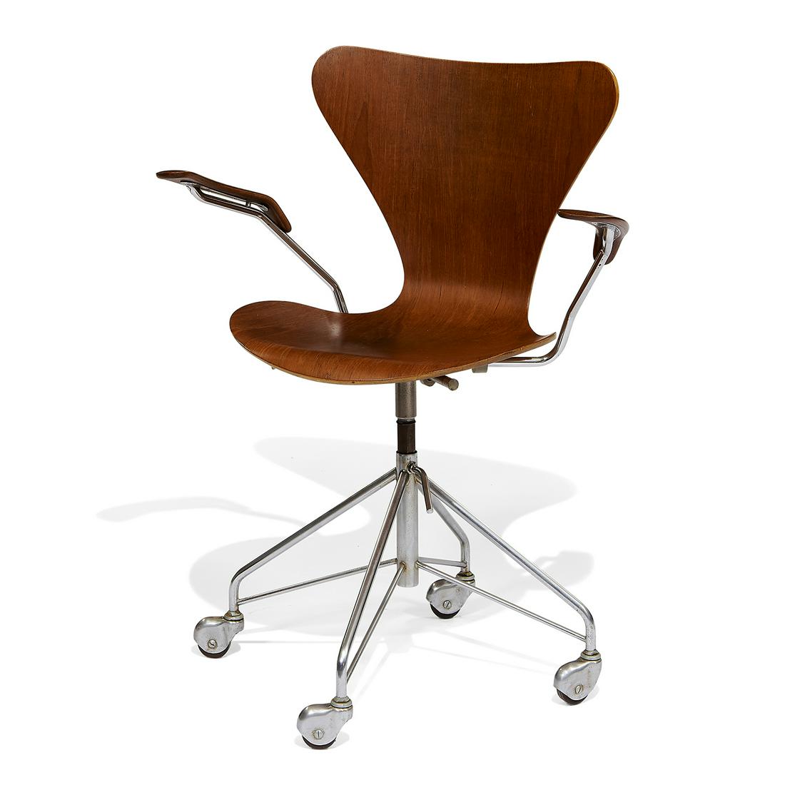 Arne Jacobsen for Fritz Hansen Sevener armchair (1 of 1)