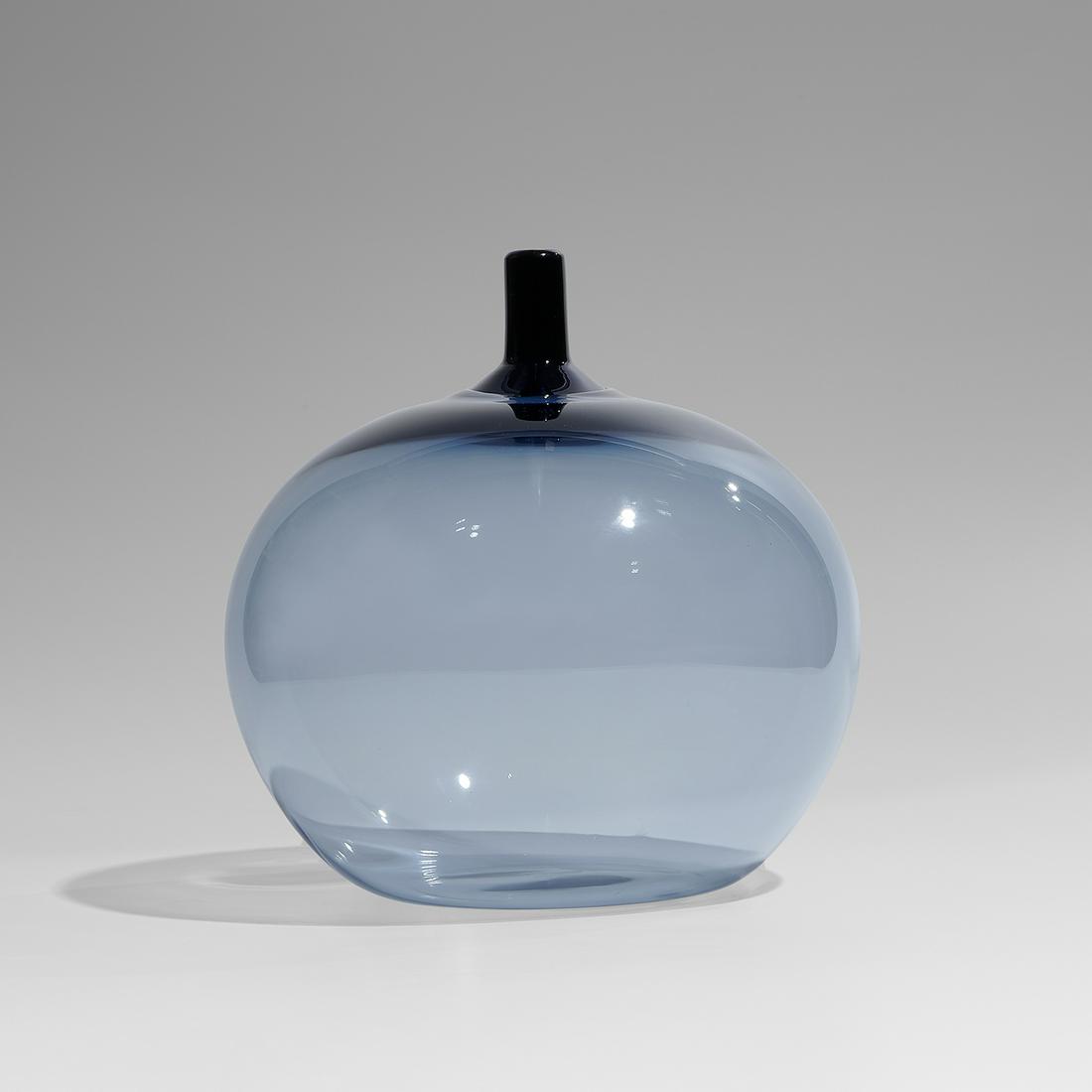 Ingeborg Lundin for Orrefors Expo Apple vase (1 of 3)