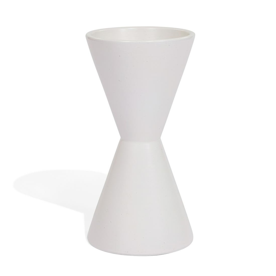 La Gardo Tackett/Architectural Pottery planter (1 of 1)