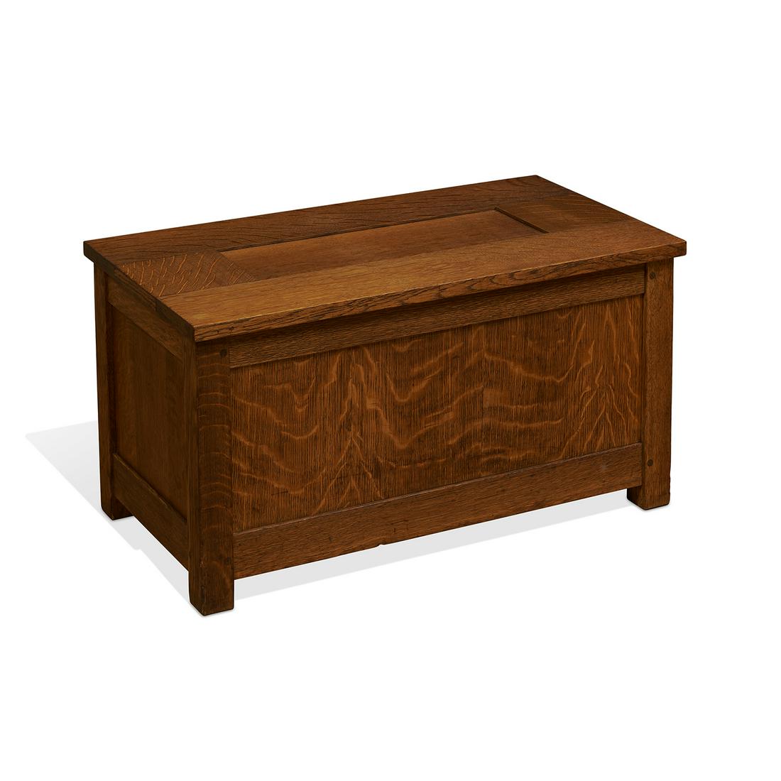 Gustav Stickley shirtwaist box, #95 (1 of 3)