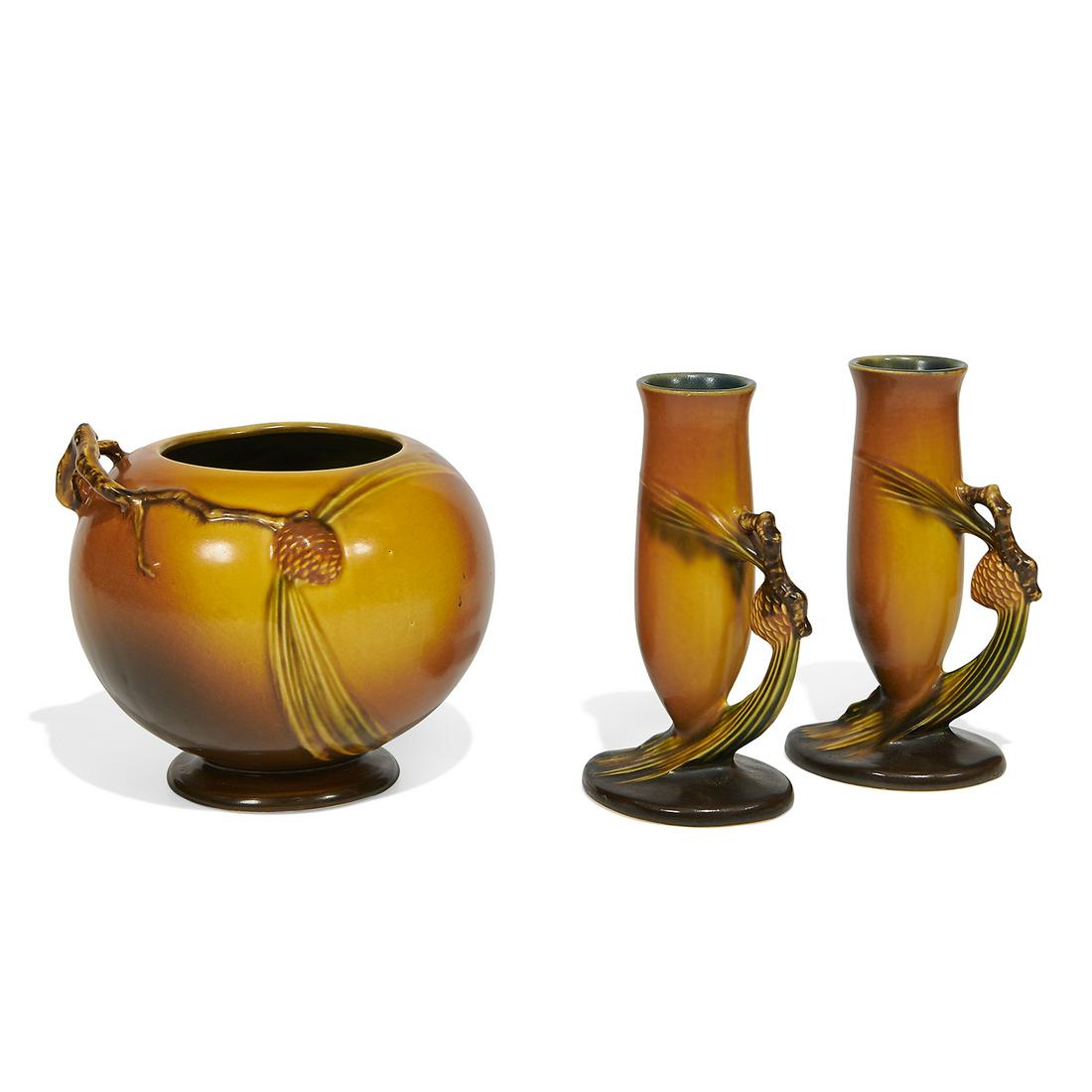 Roseville Pottery Co. group of 3 (1 of 3)