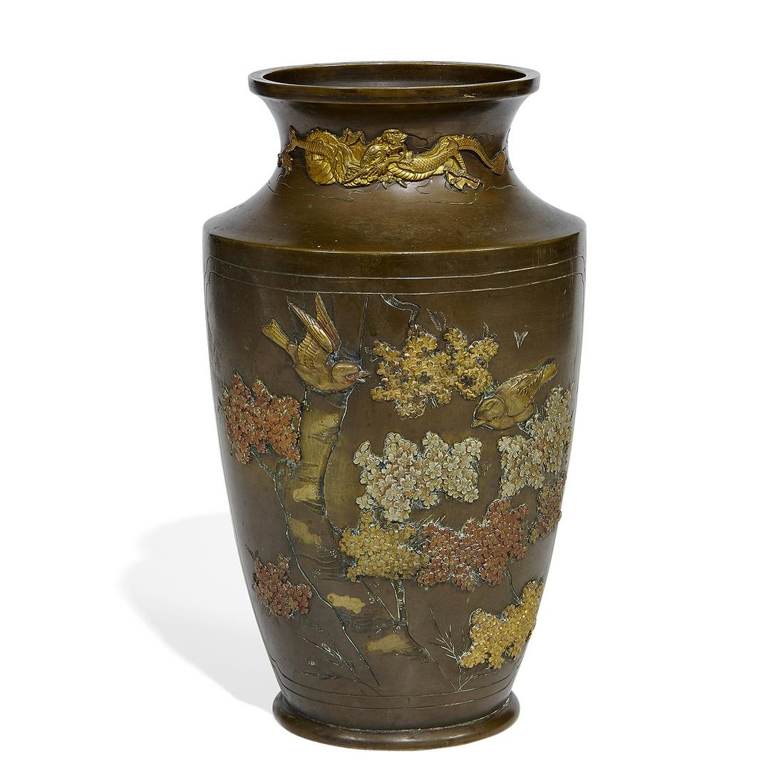 Japanese vase with a dragon, birds and trees (1 of 6)