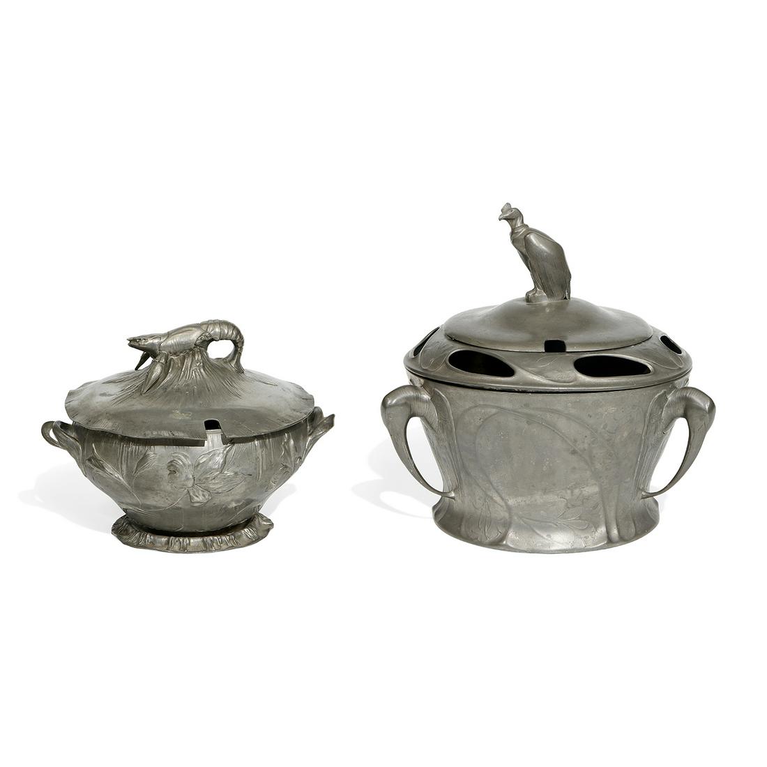 Kayserzinn soup tureen vessel: Kayserzinn soup tureen vessel with spoon warming slots and decorated with a vulture finial and ibis handles, #4567 Germany pewter stamped mark together with an associated two-handled soup tureen decor
