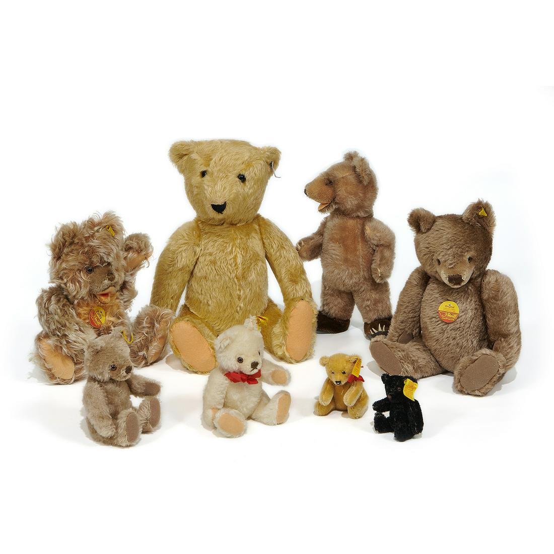 Steiff teddy bears, group of eight (1 of 3)