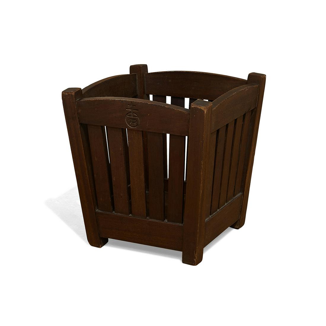 The Roycrofters / Roycroft wastebasket, #023 (1 of 1)