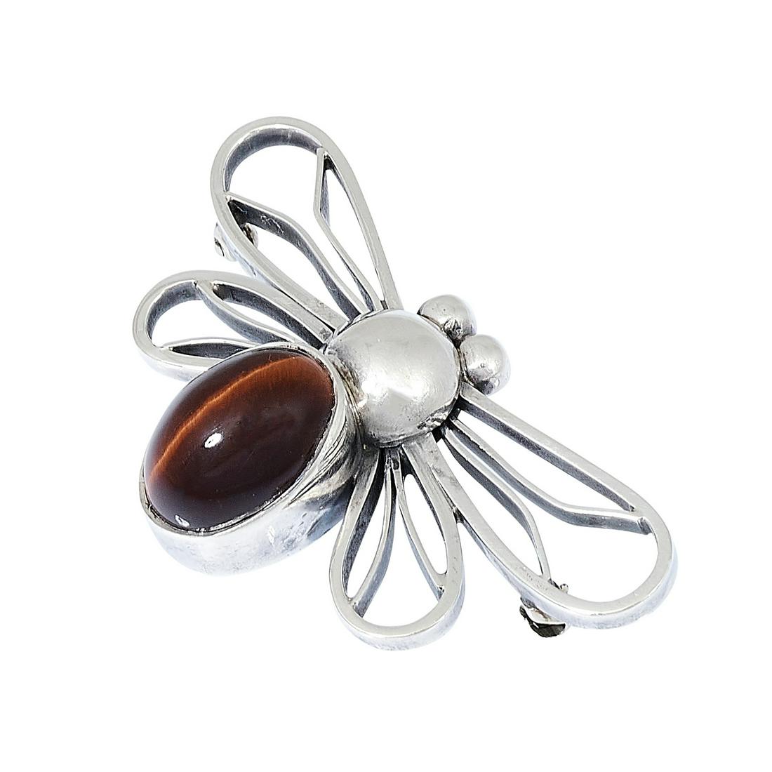 The Kalo Shop Bumble Bee brooch (1 of 3)