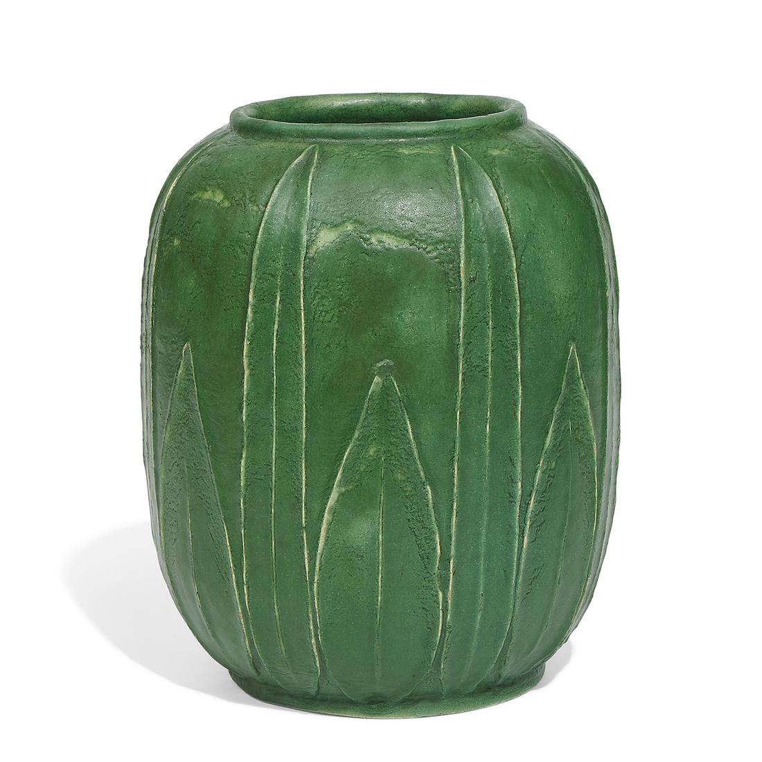 Grueby vase with alternating leaf decoration (1 of 4)
