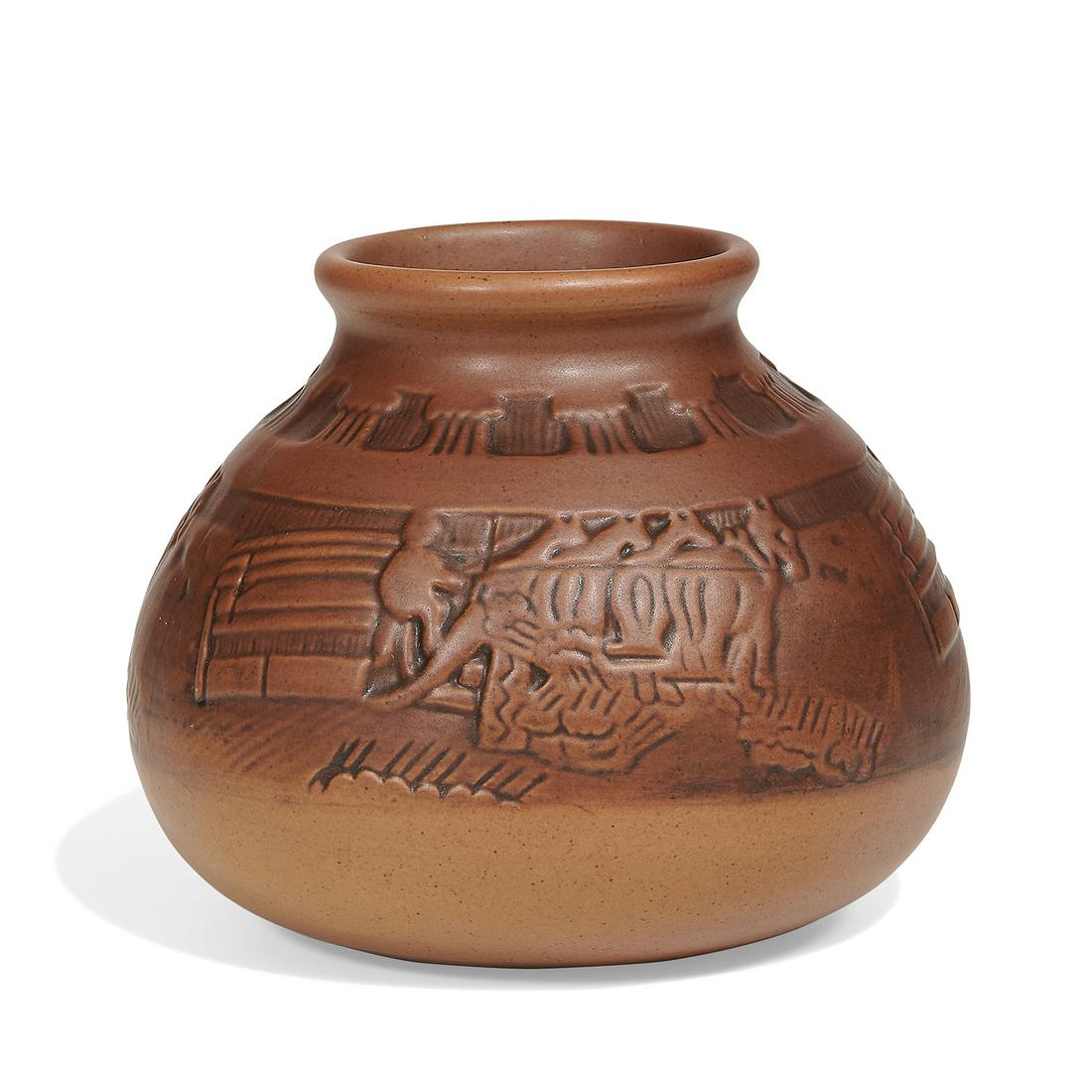 North Dakota School of Mines Spencer vase (1 of 3)