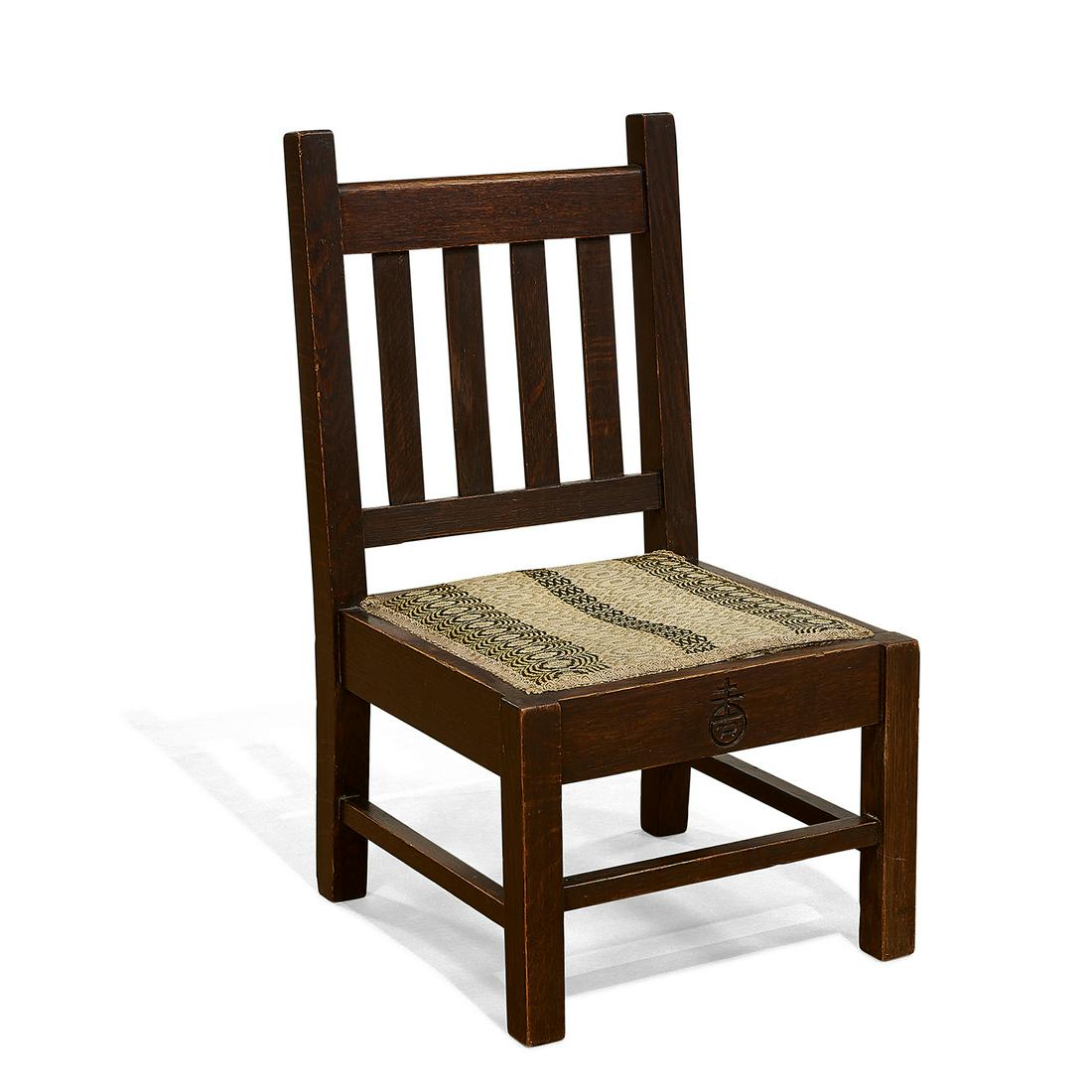 The Roycrofters / Roycroft child's chair (1 of 1)