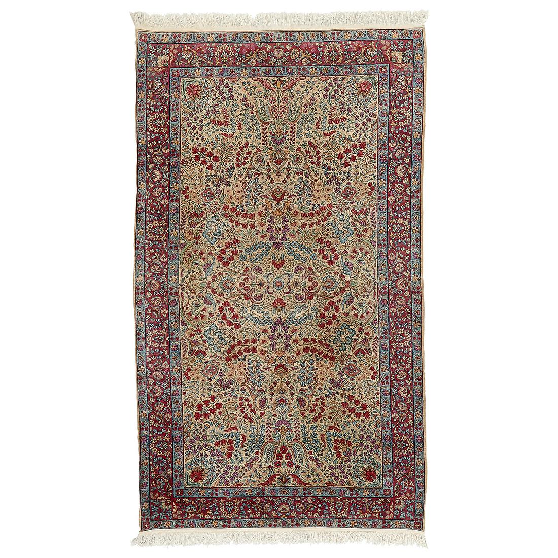 Persian Kirman rug (1 of 1)