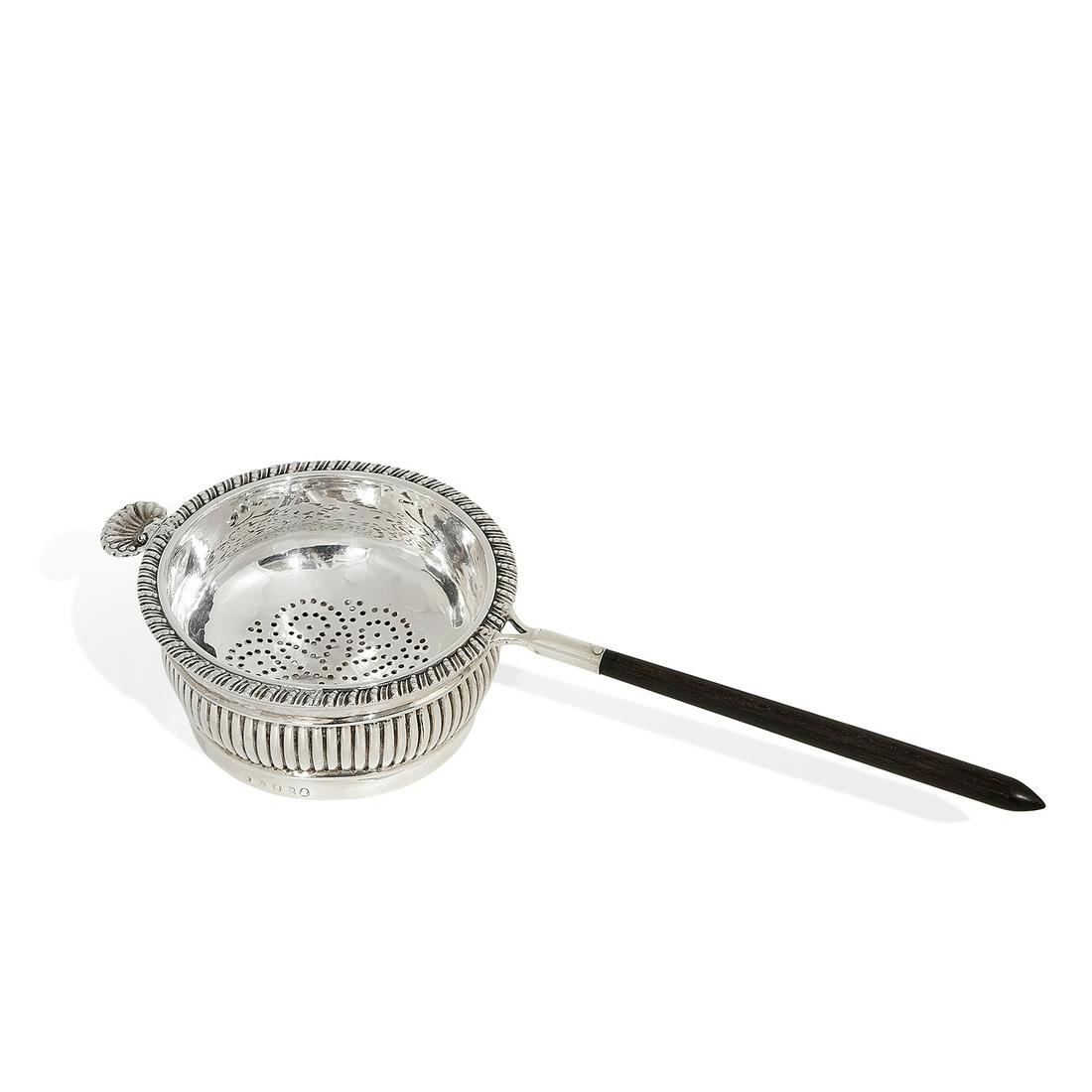 Maker Unknown George III tea strainer with stand (1 of 4)