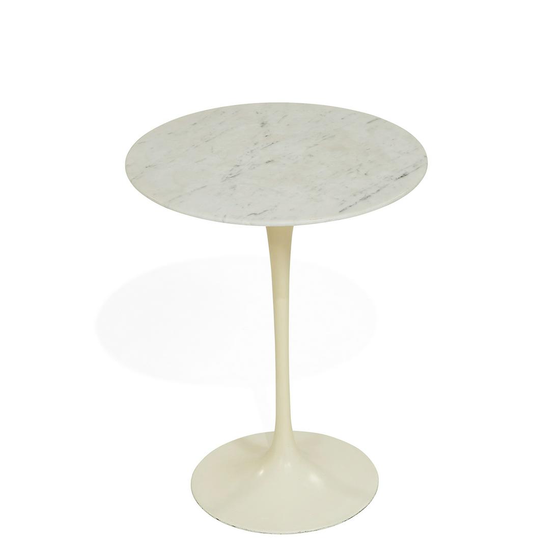 Eero Saarinen round Tulip occasional table (1 of 3)
