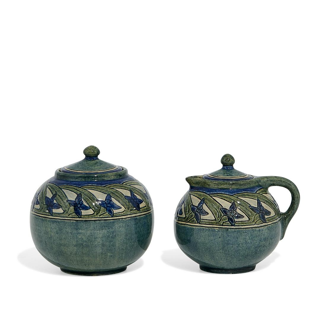 Henrietta Bailey, Newcomb College creamer & sugar (1 of 4)