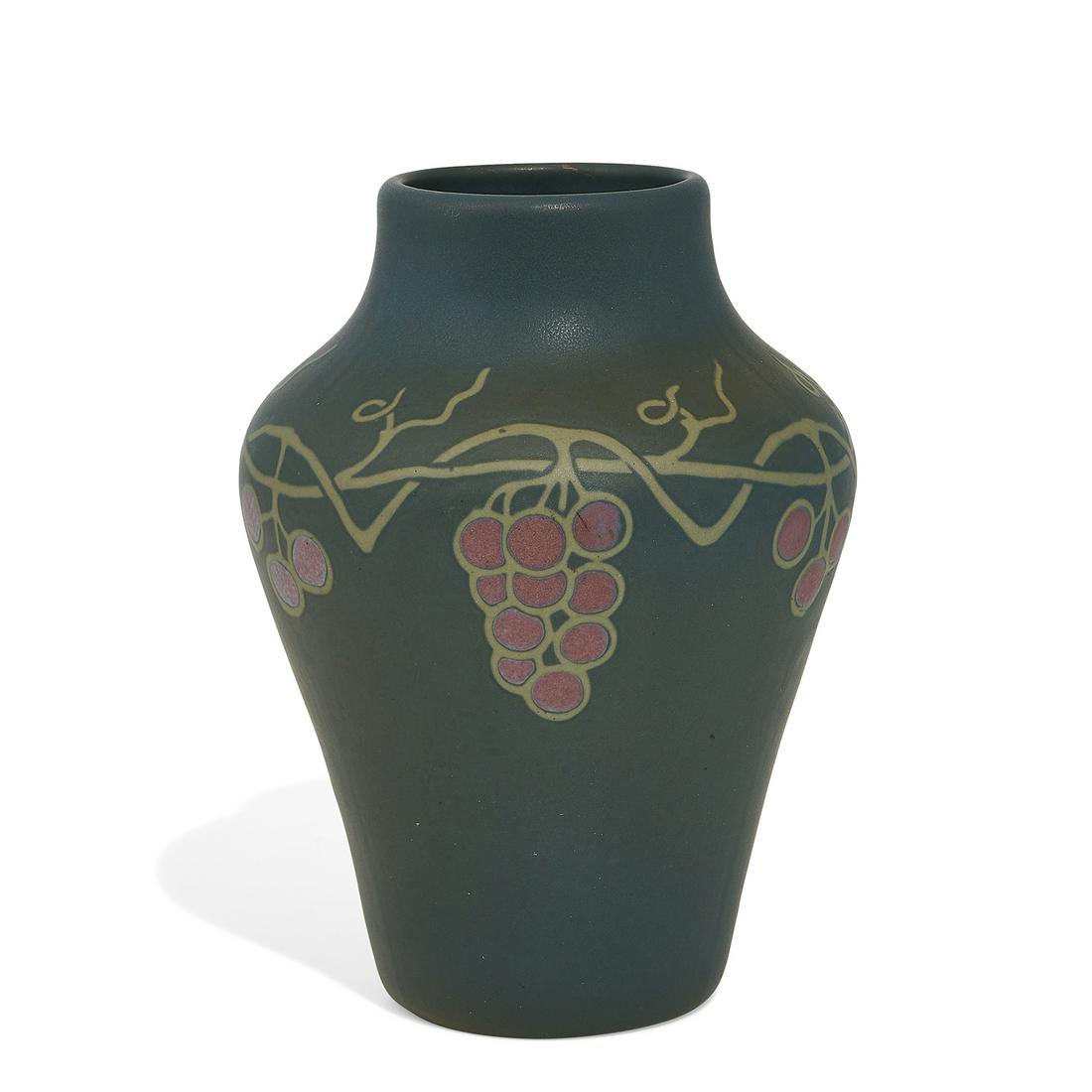 Weller Pottery Co. uncommon Xenia vase (1 of 3)