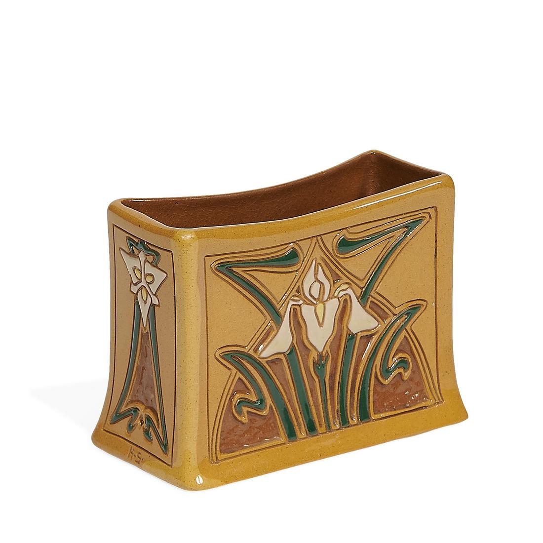 Roseville Pottery Co. Della Robbia letter holder (1 of 4)
