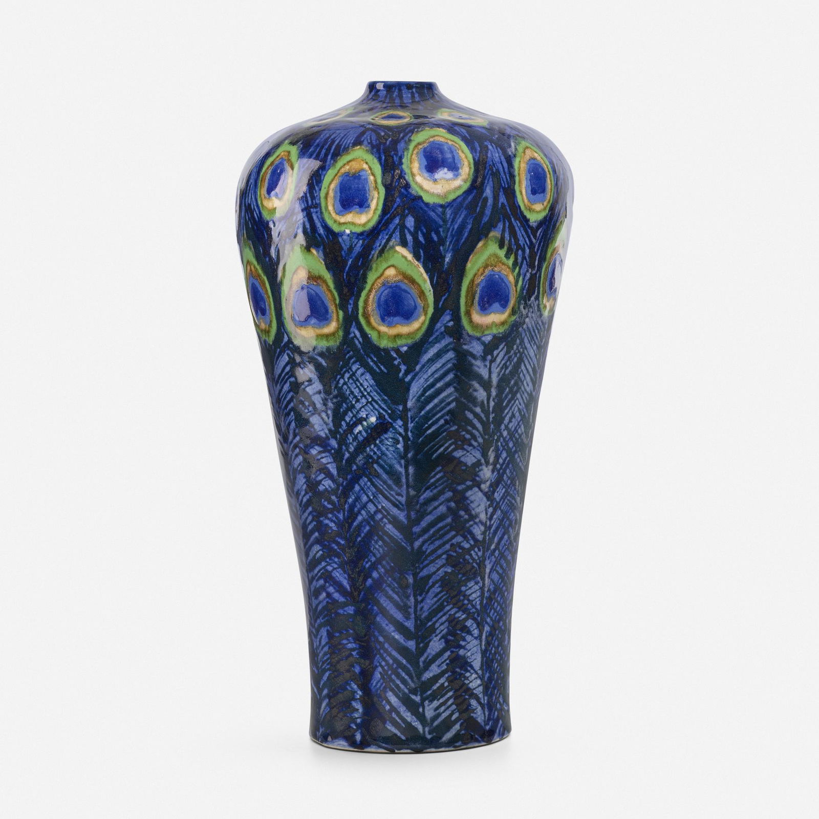 Tim Eberhardt, Large vase with peacock feathers (1 of 3)
