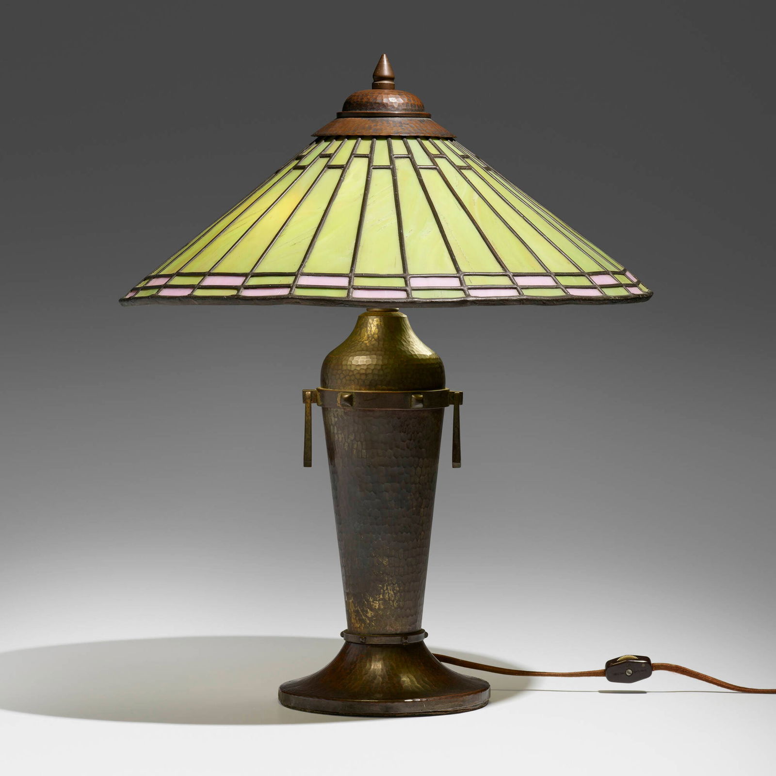 Roycroft, Table lamp, model 907 (1 of 5)