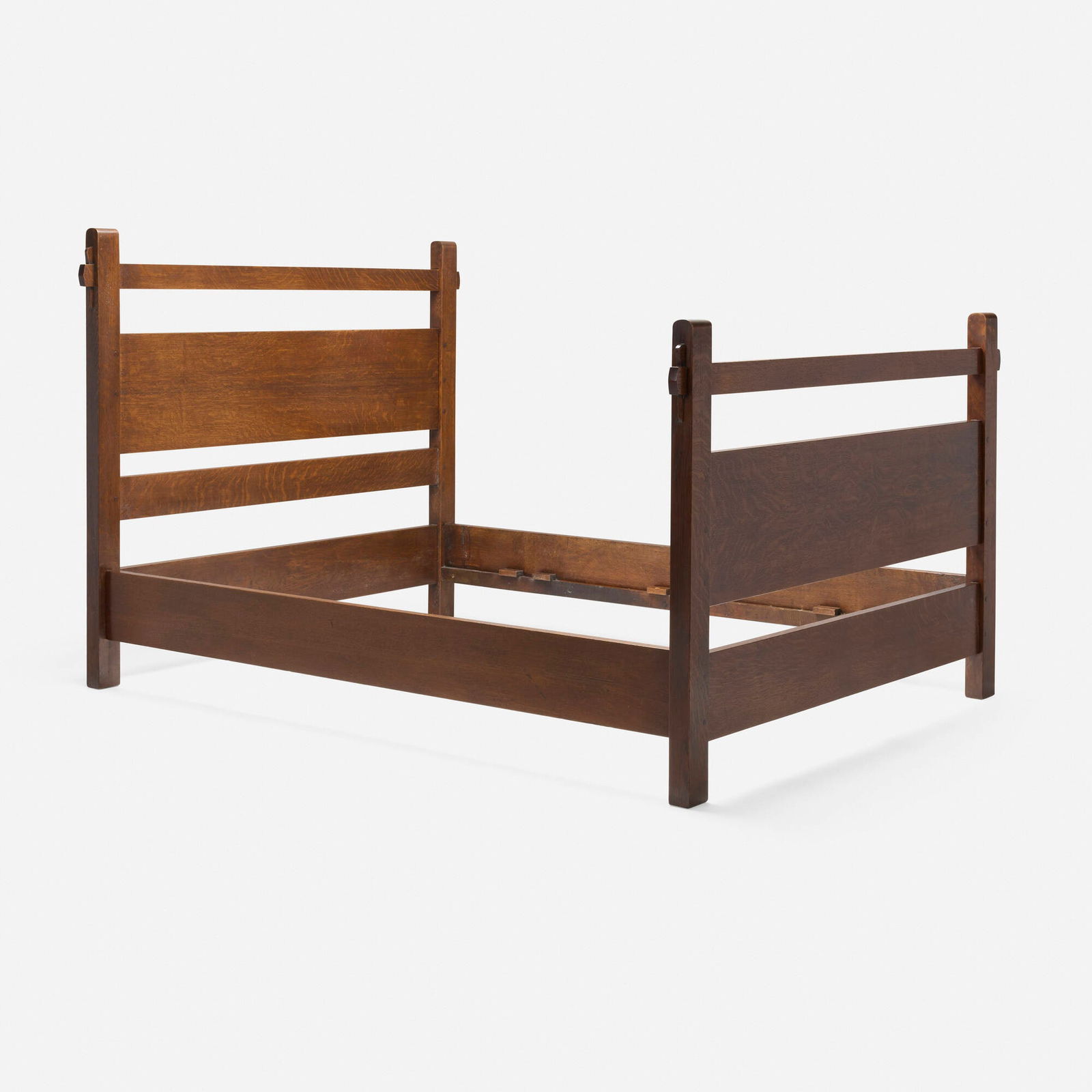Gustav Stickley, Full-size bed frame, model 922 (1 of 4)