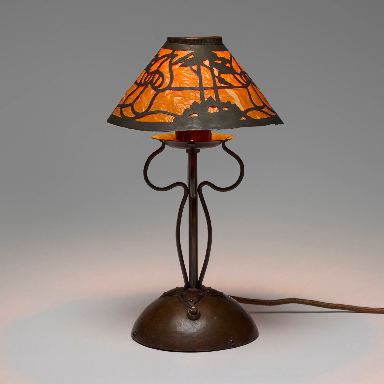 Stickley Brothers, Rare overlay table lamp, model 175 variant (1 of 4)