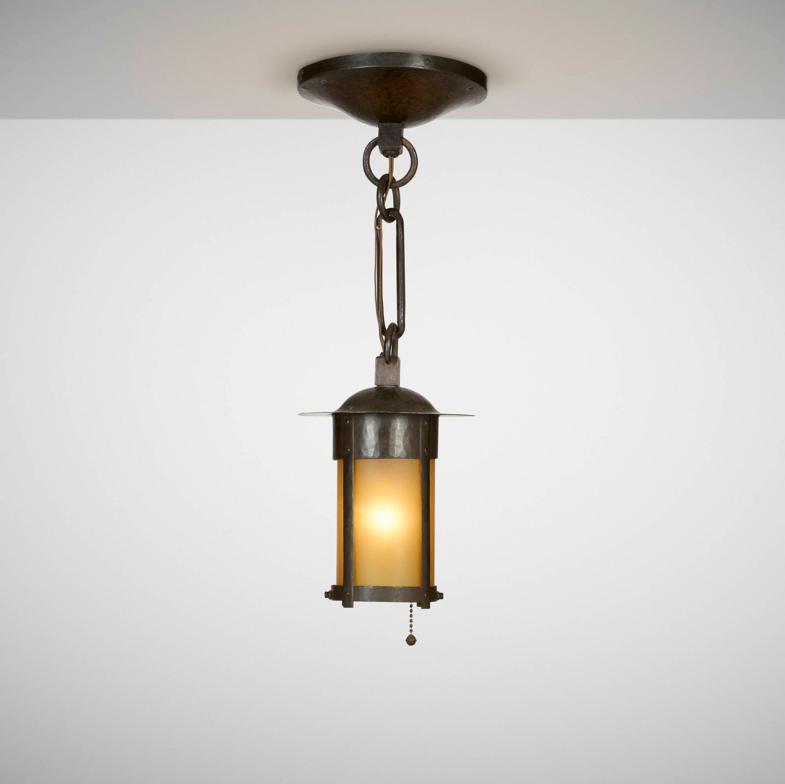 Gustav Stickley, Hall lantern, model 226 (1 of 2)
