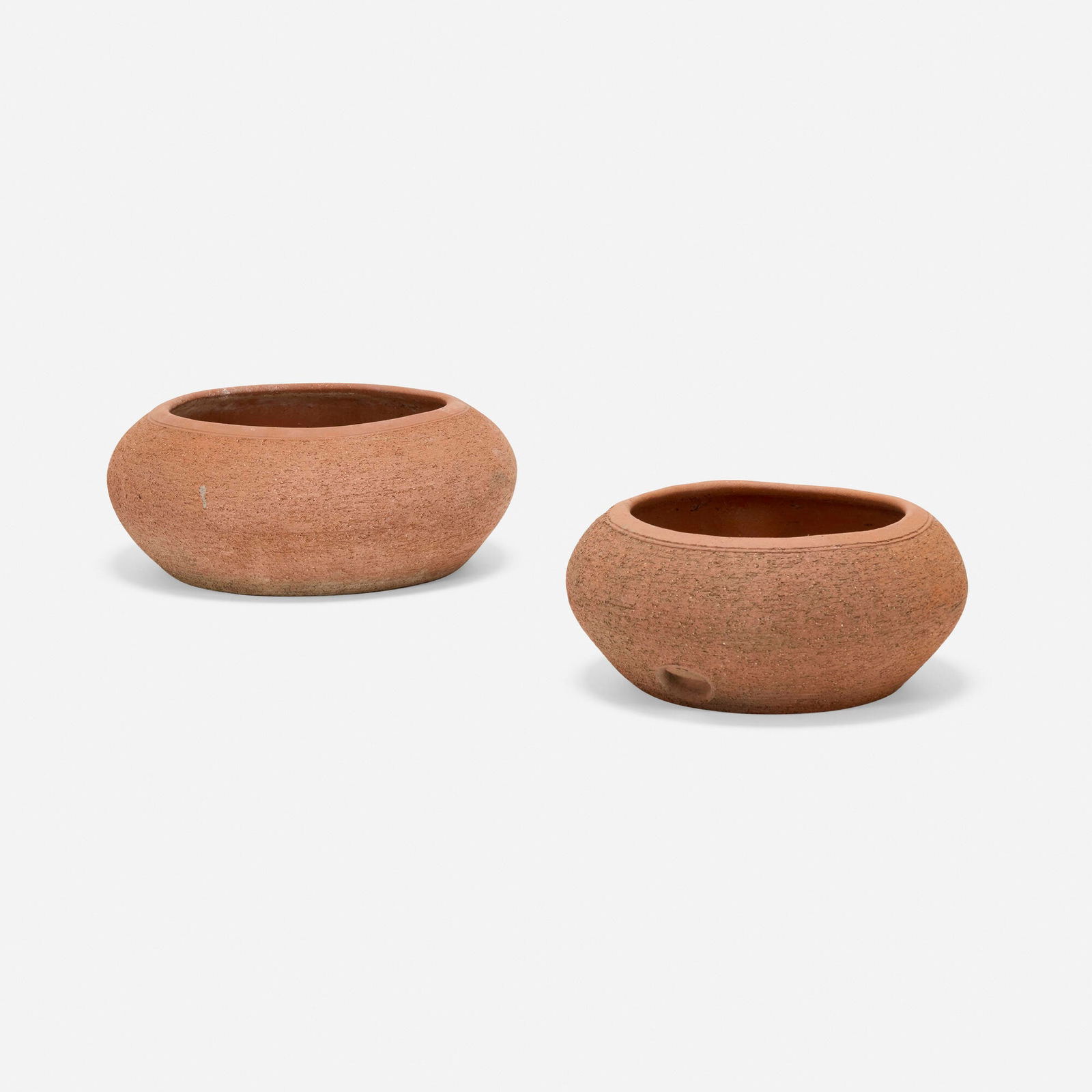 Hans Sumpf Co., Hose pots, set of two (1 of 3)