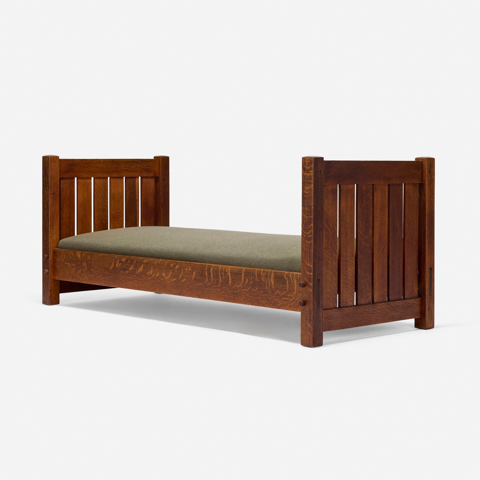 Gustav Stickley, Knock-down daybed, model 220 (1 of 4)