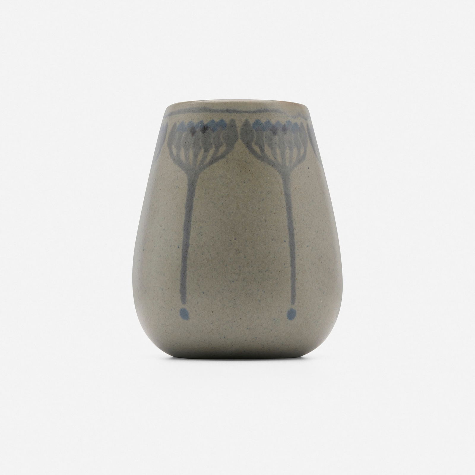 Arthur Hennessey and Sarah Tutt for Marblehead Pottery, Vase with stylized flowers (1 of 3)
