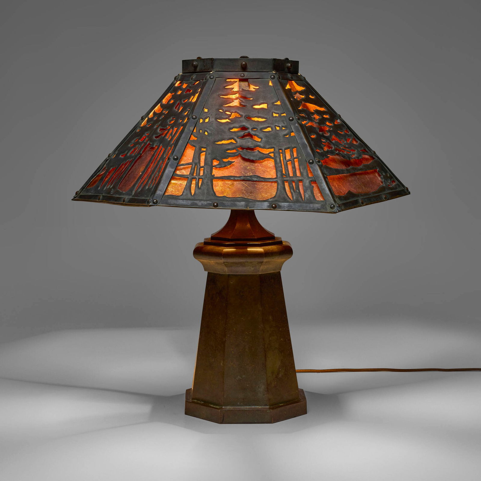 American Arts & Crafts, Octogonal table lamp base with later shade (1 of 5)