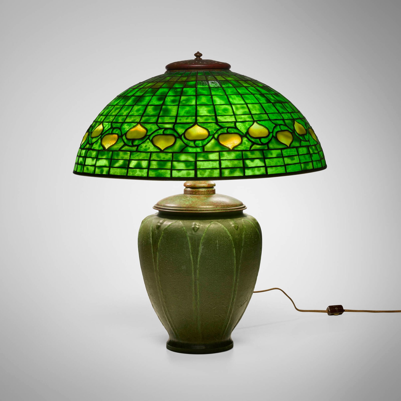 Ruth Erickson for Grueby Faience Company and Tiffany Studios, Vine Border (Acorn) table lamp (1 of 5)