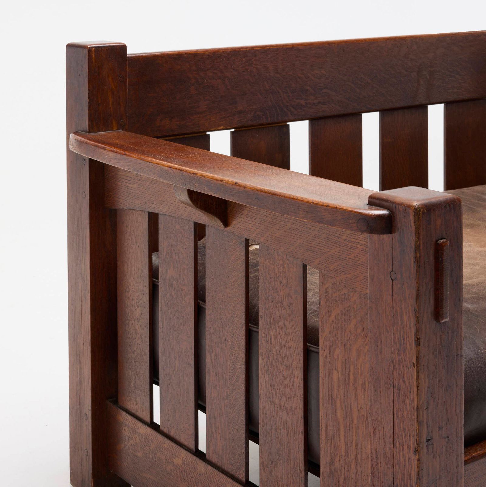 Limbert, Drop-arm settle, model 570 - 5