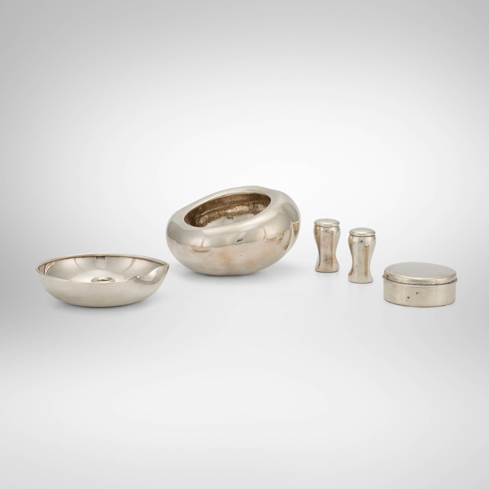 Tiffany & Co., Collection of five table articles (1 of 6)