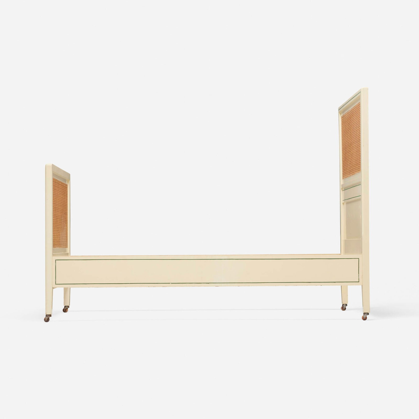Elsie de Wolfe, Custom bed - 3