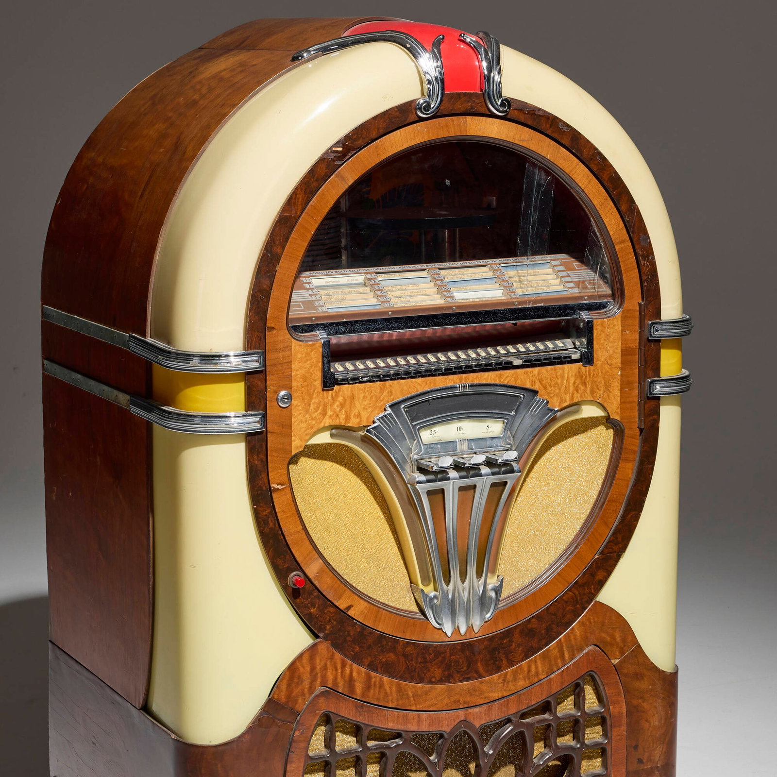 Paul Fuller, Jukebox, model 750E - 4