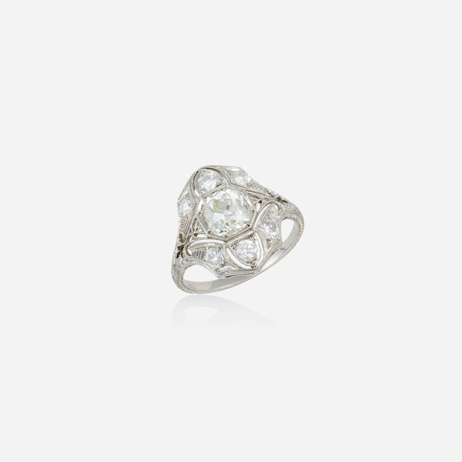 Art Deco, Diamond and platinum ring (1 of 2)