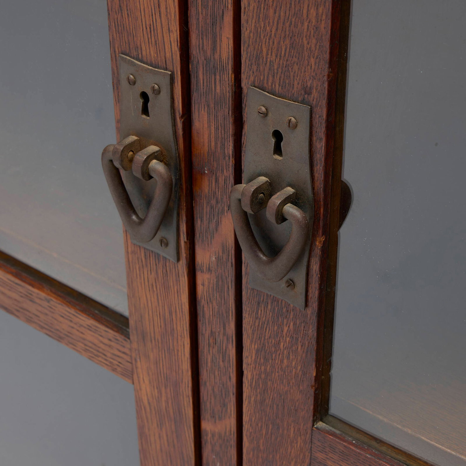 Gustav Stickley, Bookcase, model 717 - 4