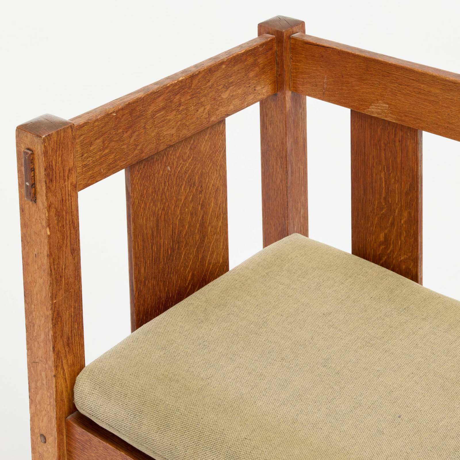 Gustav Stickley, Hall settle, model 205 - 3