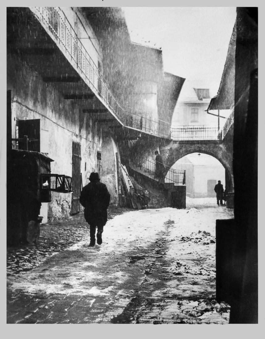 Entrance to the Ghetto at Cracow: Roman Vishniac, Entrance to the Ghetto at Cracow, C. 1937