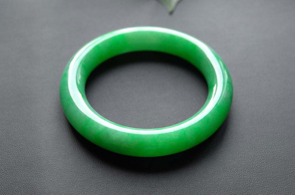 Haute  Natural Jadeite Jade Jewelry Bangle (1 of 9)