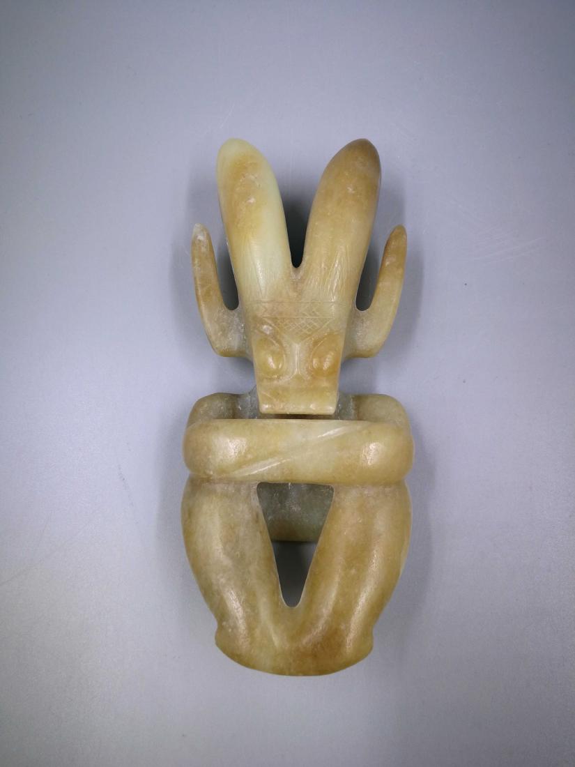 Hong Shan Cultural Jade (1 of 4)