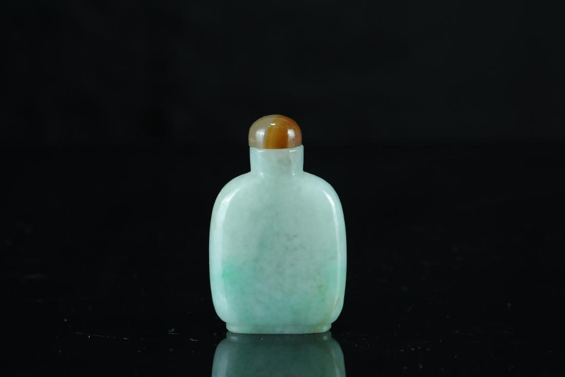 China, Jade Snuffbox (1 of 4)