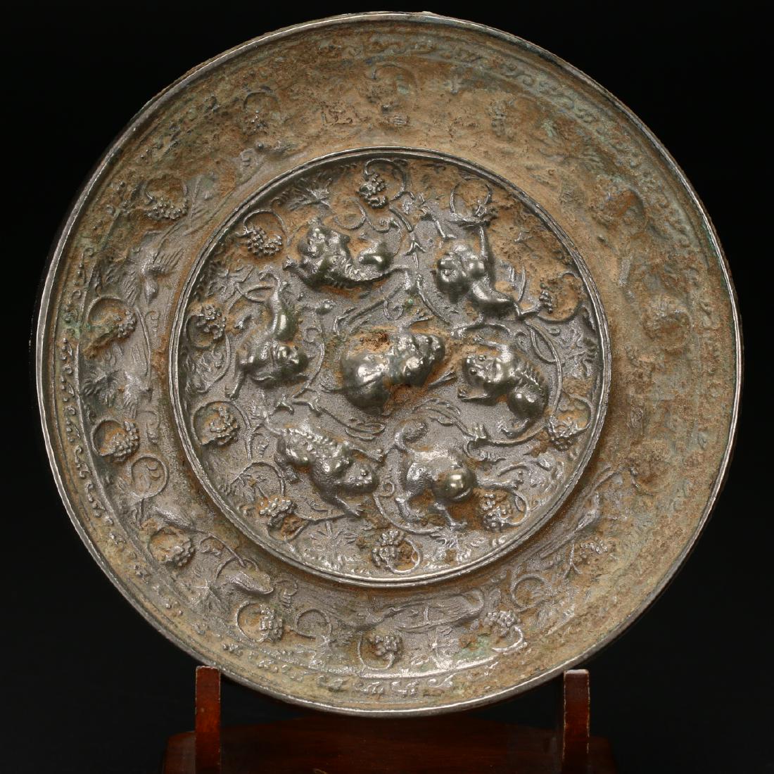 A Chinese "The Sea & Grapes"Bronze Mirror,Tang dynasty (1 of 7)