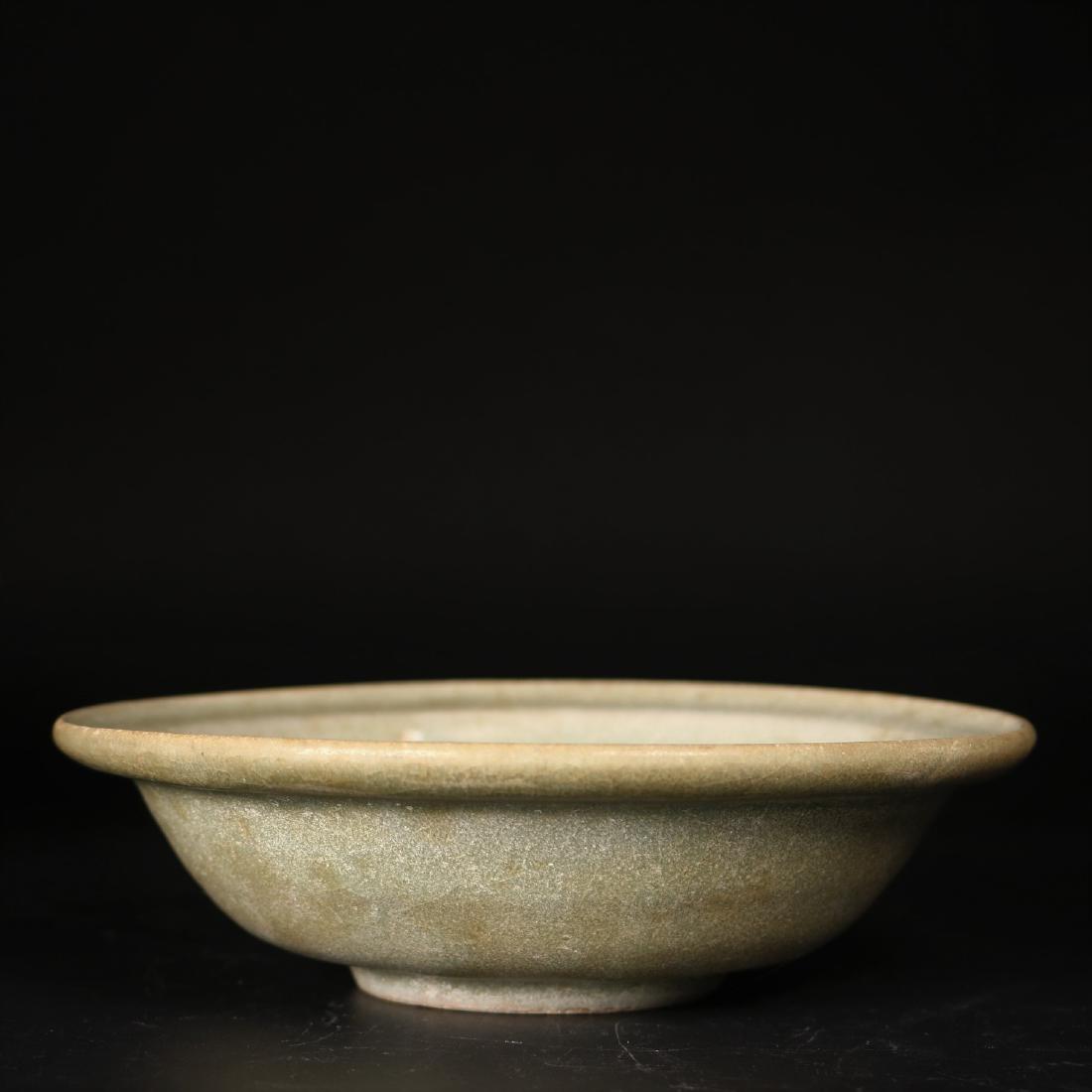 A Chinese Yue Yao Green-Glazed Bowl (1 of 4)