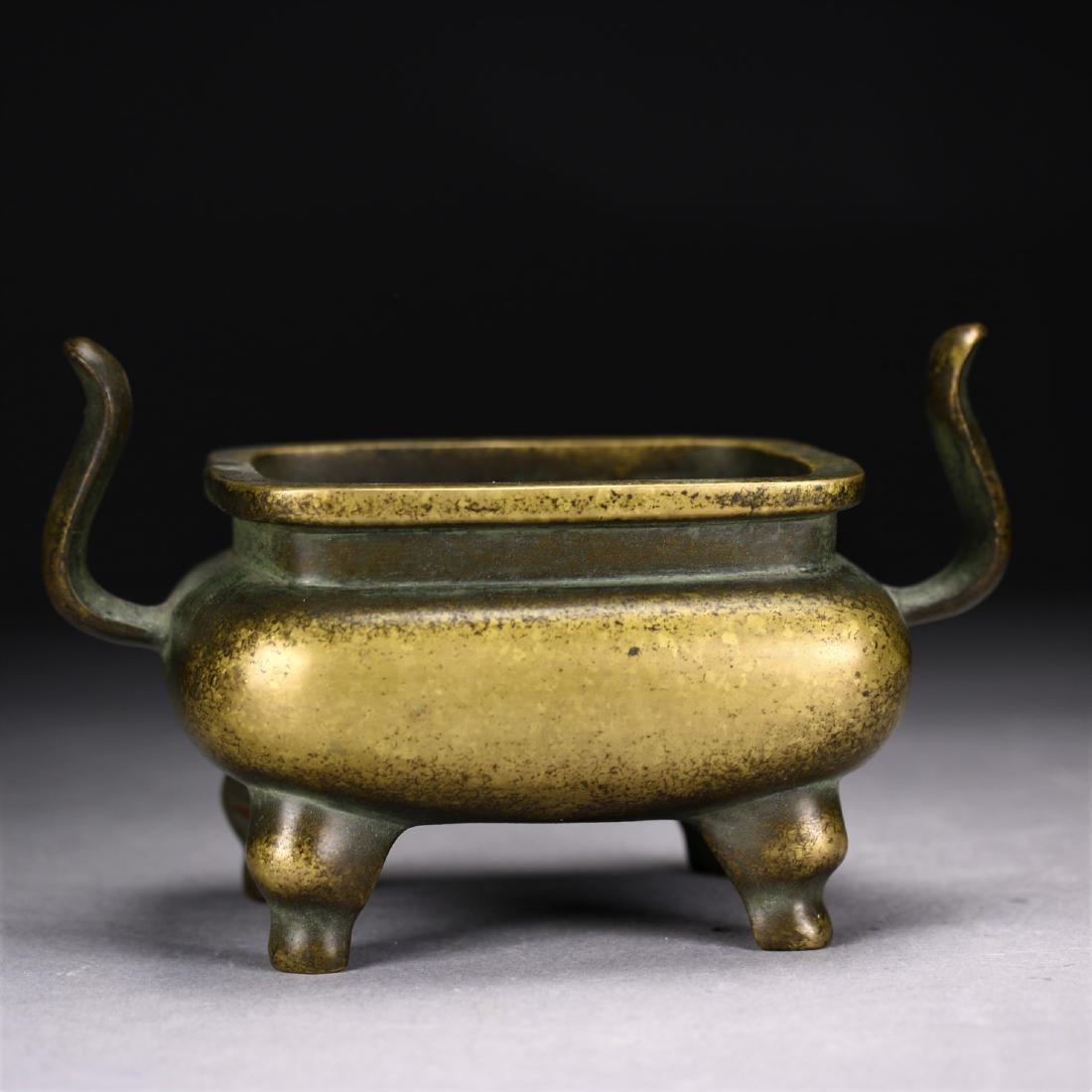 A Chinese Antique Bronze Censer (1 of 8)