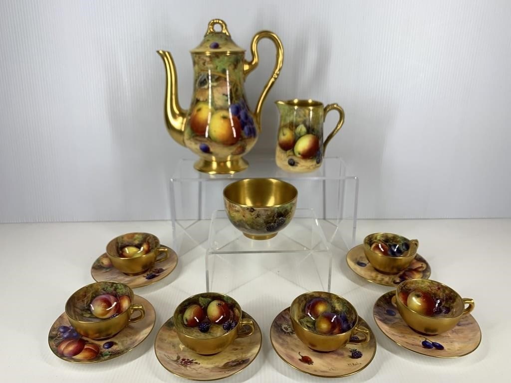 Wonderful Royal Worcester Porcelain Miniature (1 of 9)