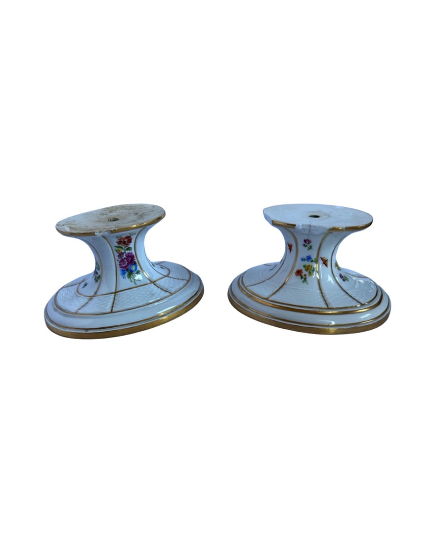 Meissen pair of bases: A pair of meissen bases with flower paintings